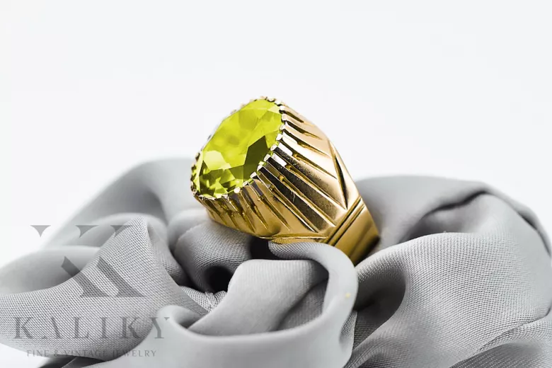 Ring Vintage style Yellow Peridot 14K Yellow gold vrc048y